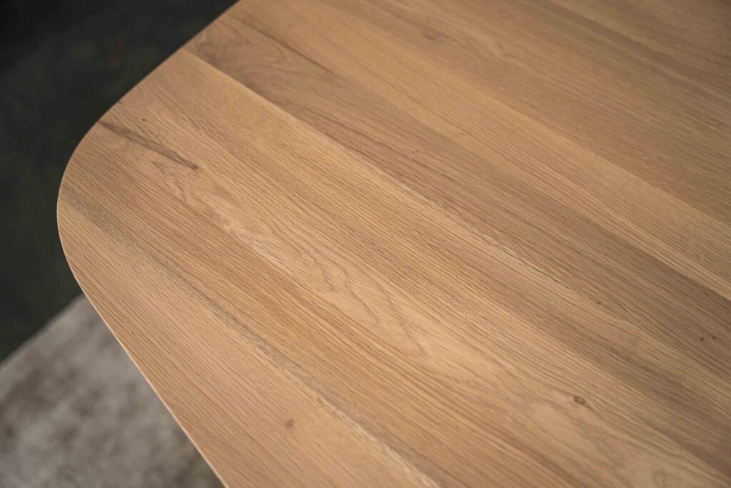 rond afgewerkt eettafel naturel hout eiken